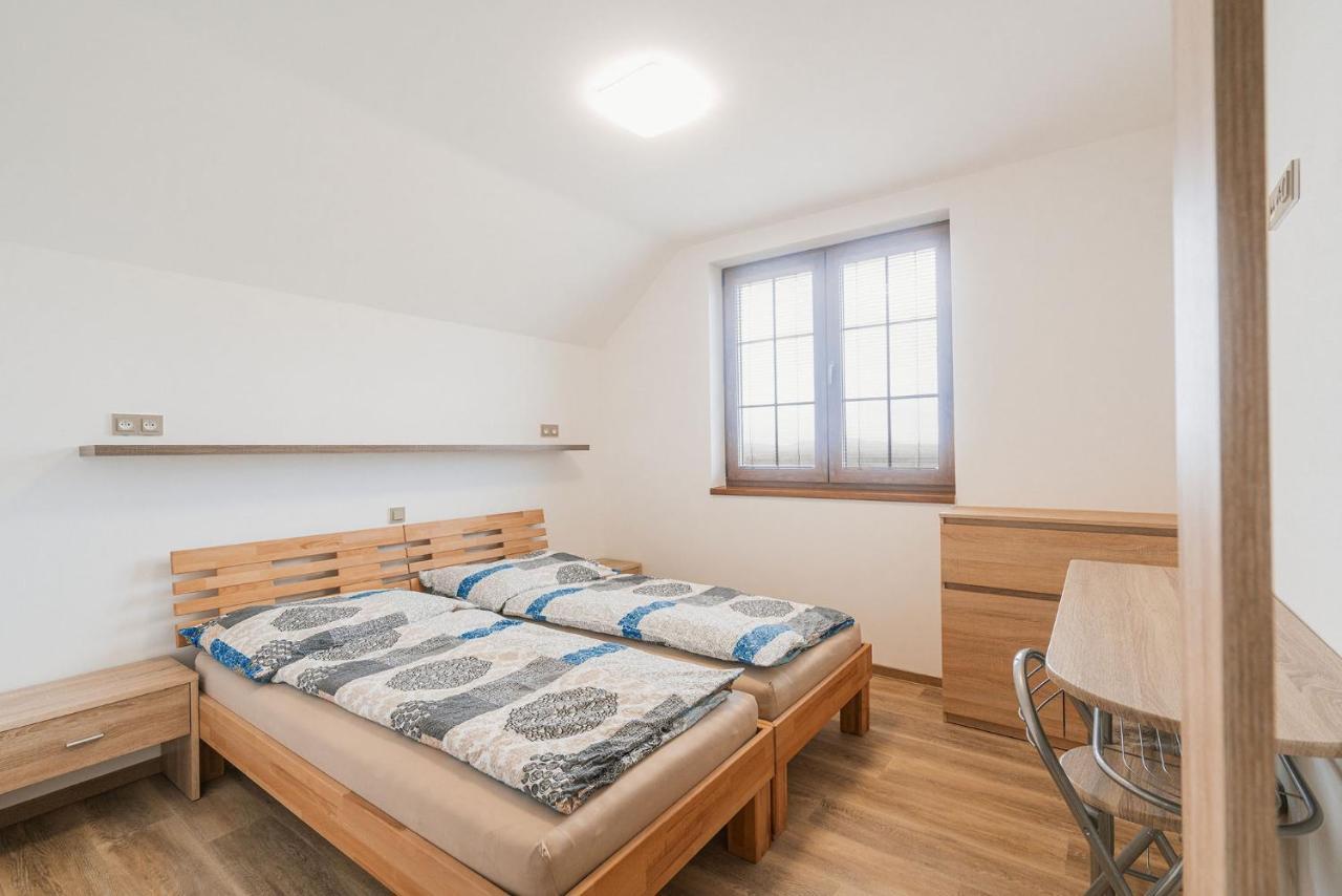 Penzion Dvojka Velké Bílovice Extérieur photo